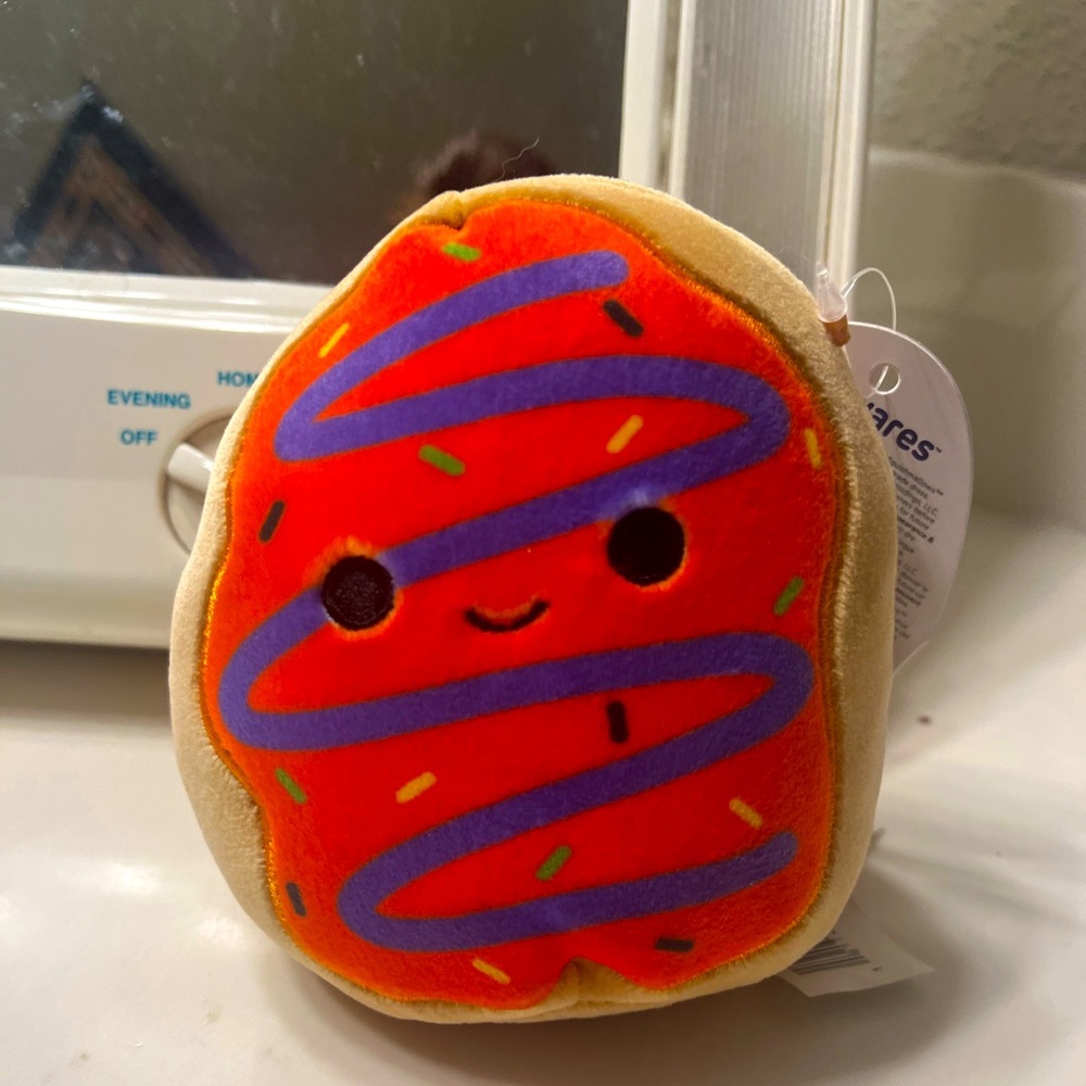 NWT 4” Jay the Donut squishmallow